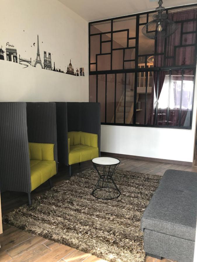 Loft 5 Places With View On Eiffel Tower Parigi